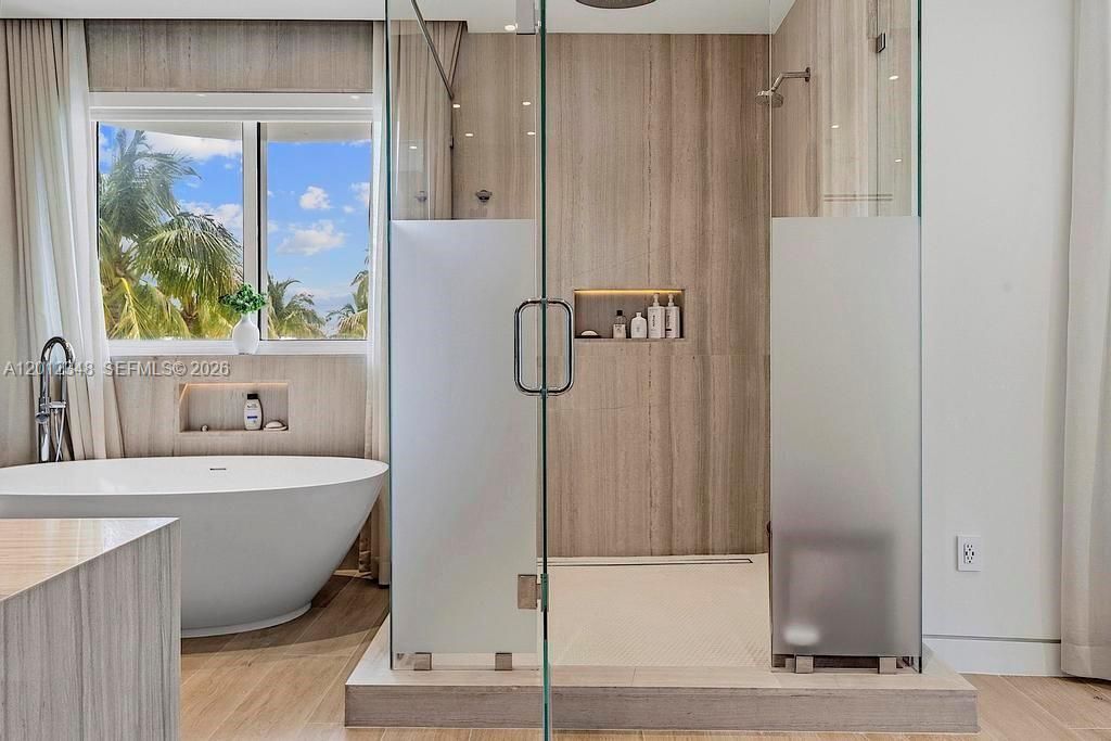 В аренду: $32,000 (3 спален, 3 ванн, 2478 Квадратных фут)