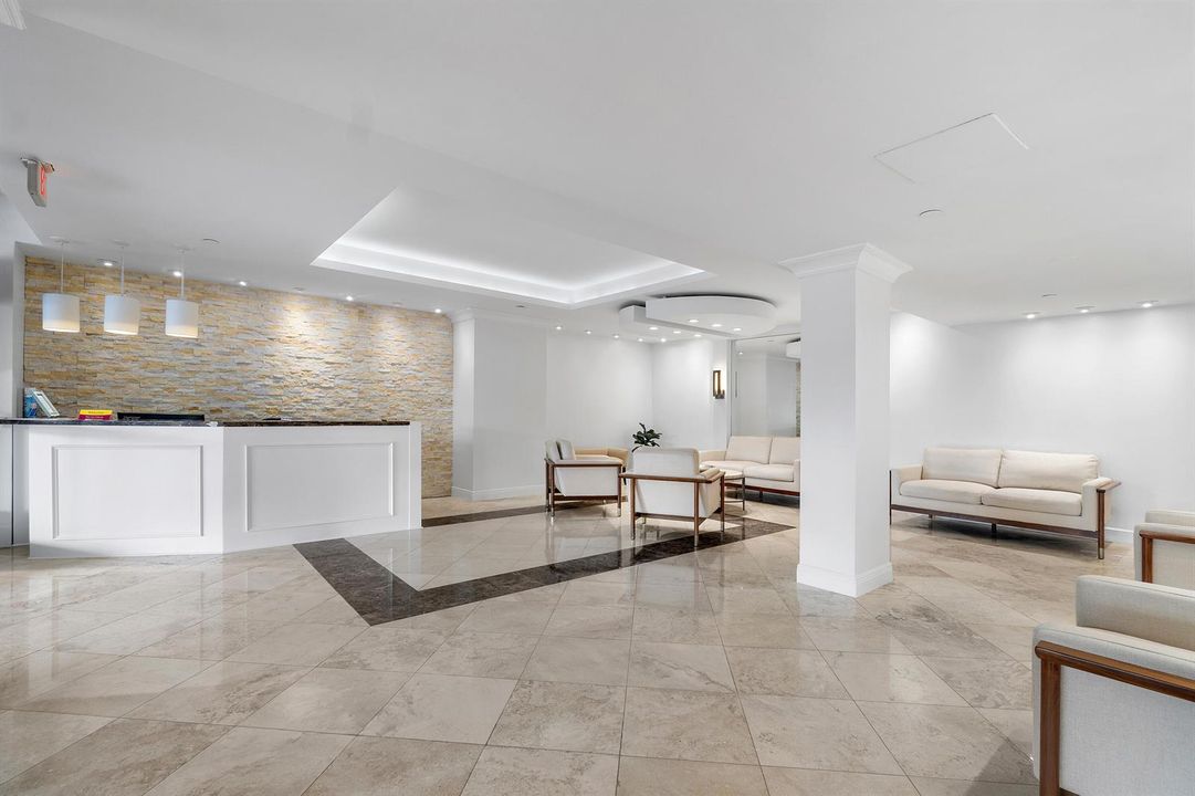 037-3250SouthOceanBoulevard-206S-PalmBea