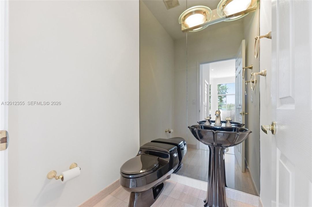 Active With Contract: $2,695,000 (4 beds, 4 baths, 4048 Square Feet)