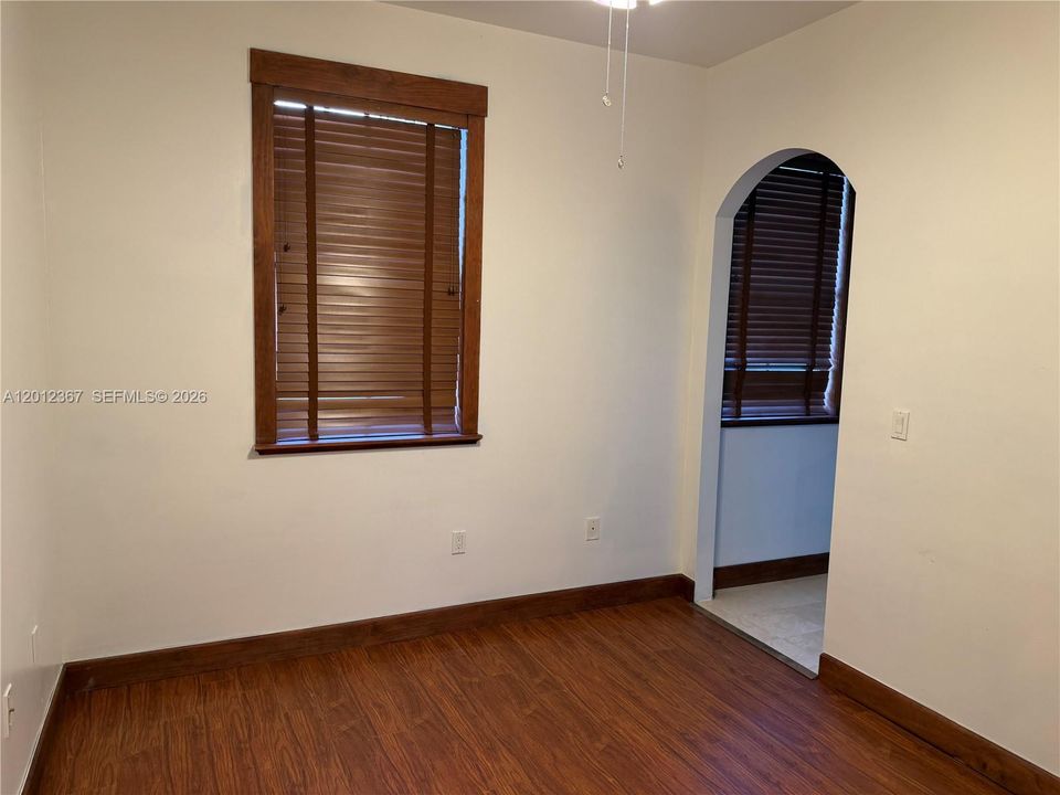 Active With Contract: $2,950 (4 beds, 4 baths, 2347 Square Feet)