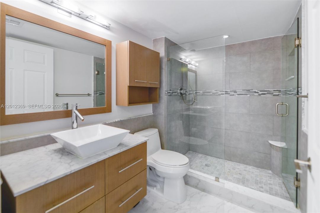 Active With Contract: $4,100 (2 beds, 2 baths, 1000 Square Feet)