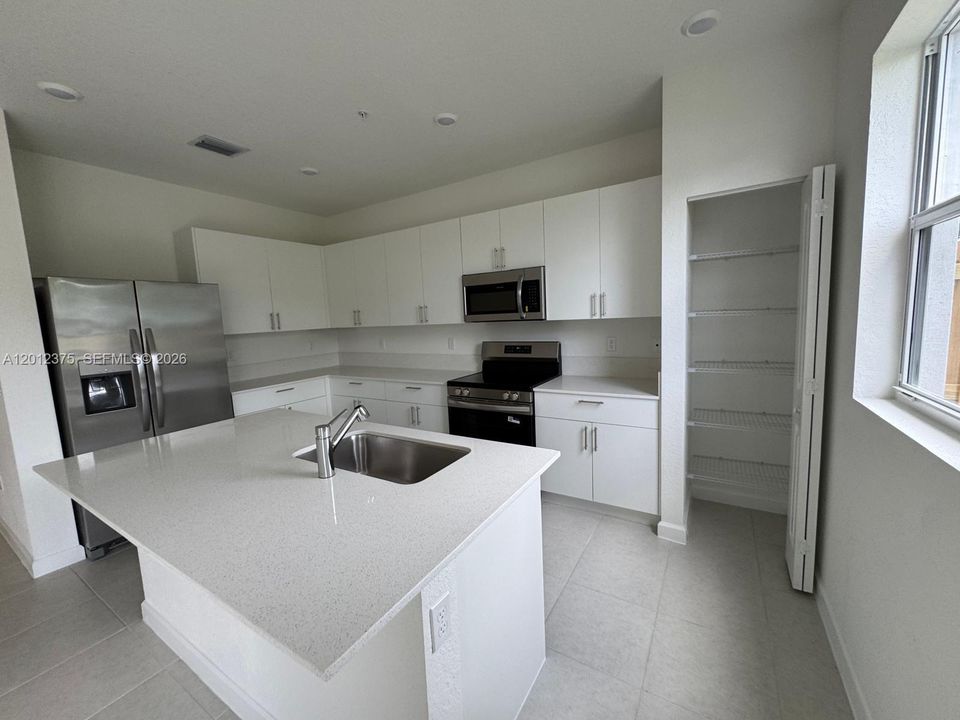 Active With Contract: $4,000 (3 beds, 2 baths, 1787 Square Feet)