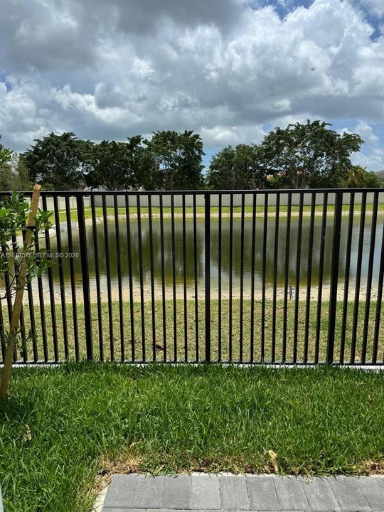 Active With Contract: $4,000 (3 beds, 2 baths, 1787 Square Feet)