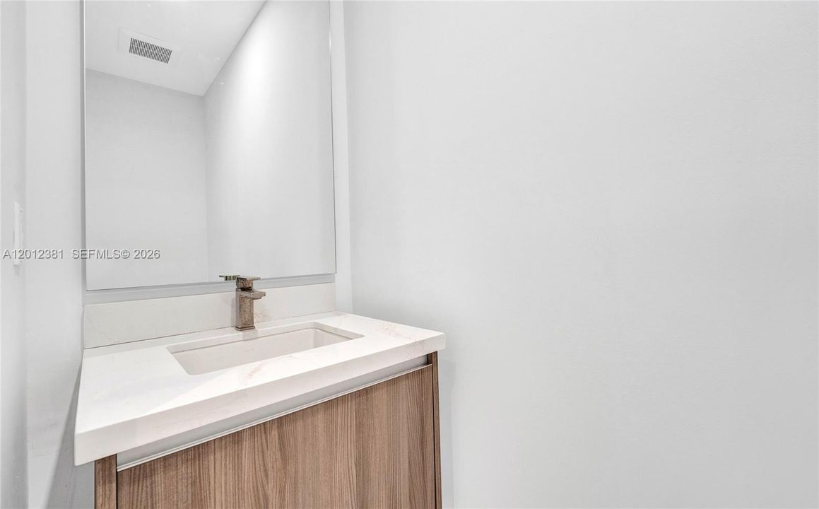 For Sale: $1,589,000 (3 beds, 3 baths, 2247 Square Feet)