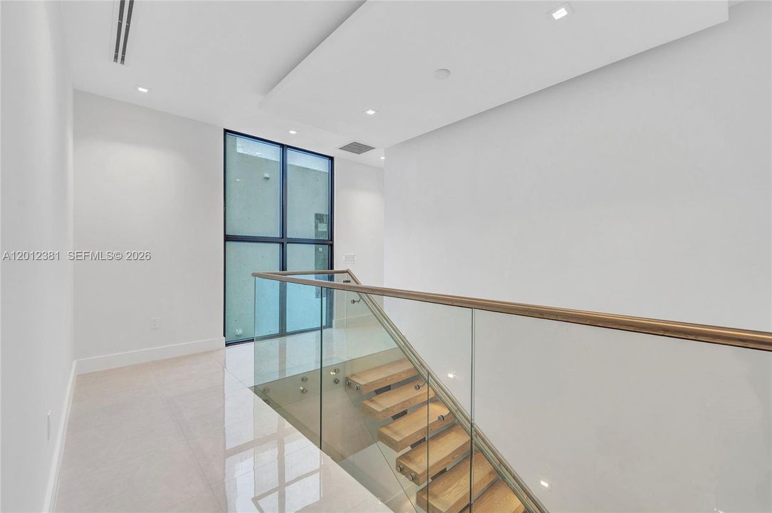 For Sale: $1,589,000 (3 beds, 3 baths, 2247 Square Feet)