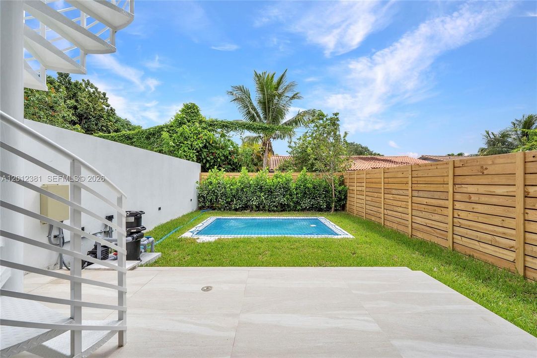 For Sale: $1,589,000 (3 beds, 3 baths, 2247 Square Feet)