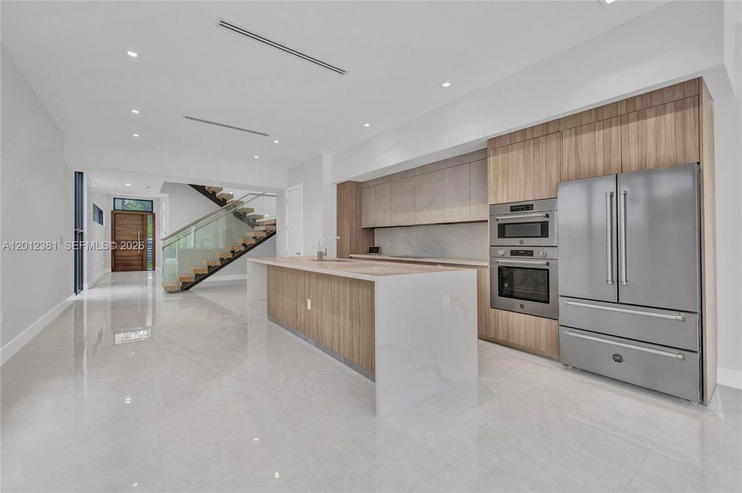 For Sale: $1,589,000 (3 beds, 3 baths, 2247 Square Feet)