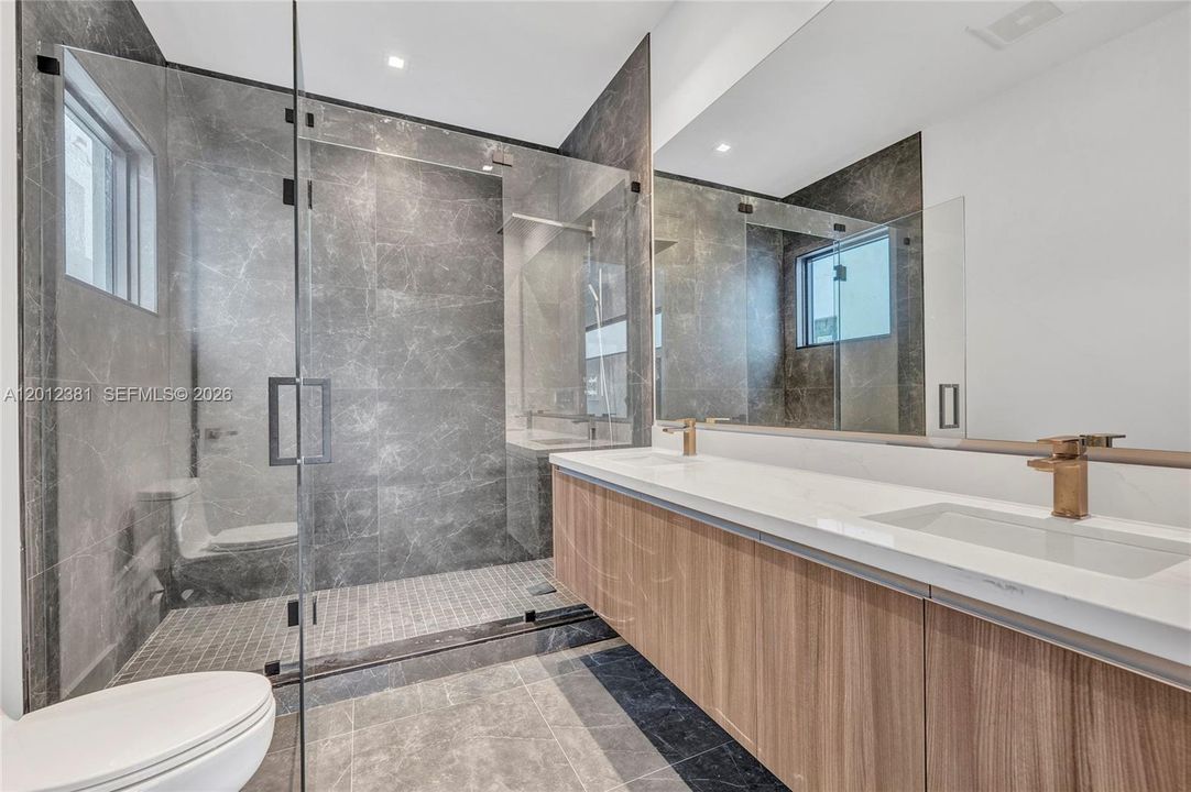 For Sale: $1,589,000 (3 beds, 3 baths, 2247 Square Feet)