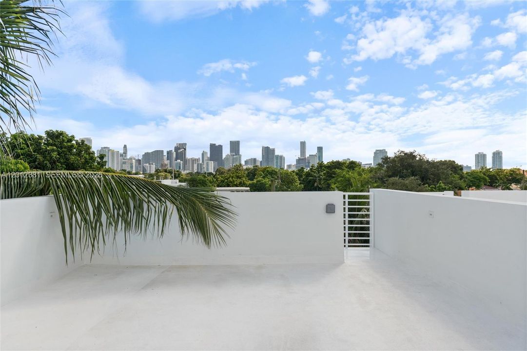 For Sale: $1,589,000 (3 beds, 3 baths, 2247 Square Feet)