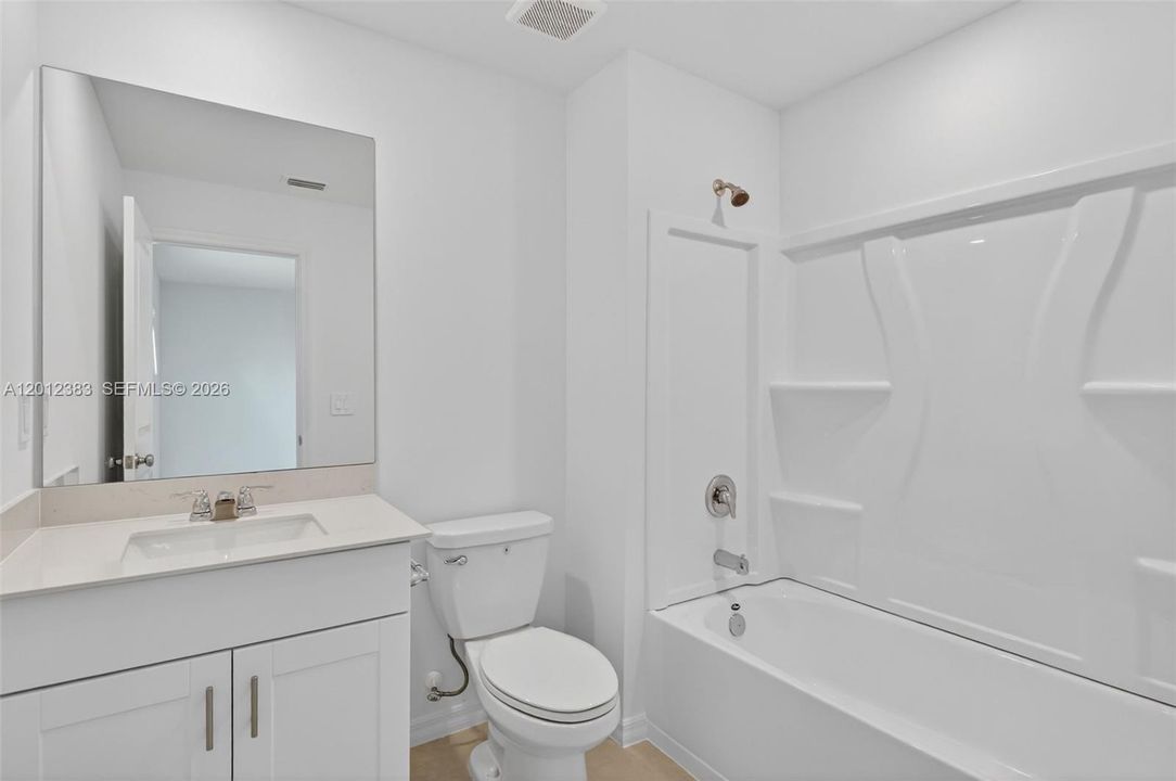 В аренду: $2,200 (4 спален, 3 ванн, 2174 Квадратных фут)