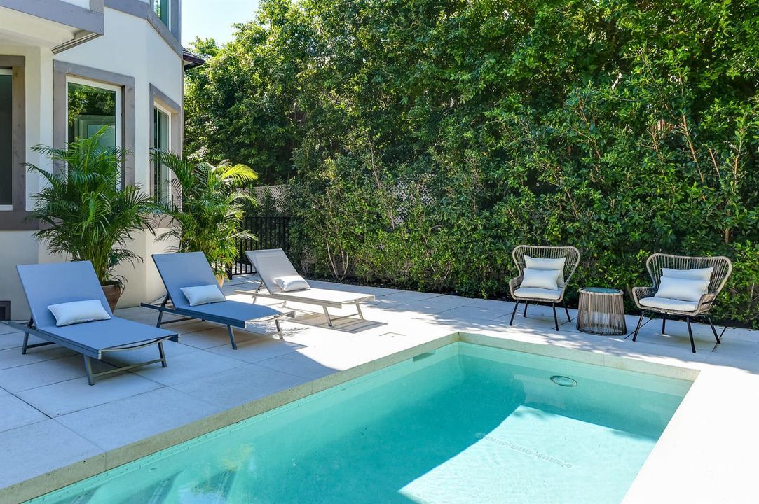 Pool/Terrace
