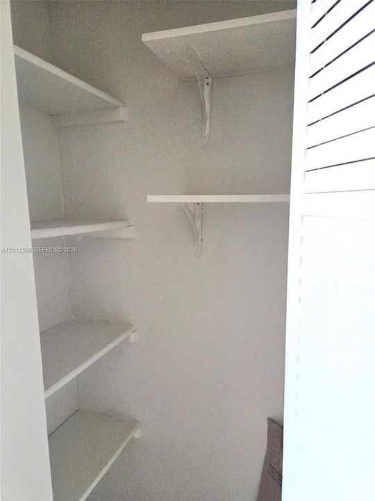 На продажу: $272,000 (3 спален, 2 ванн, 1378 Квадратных фут)