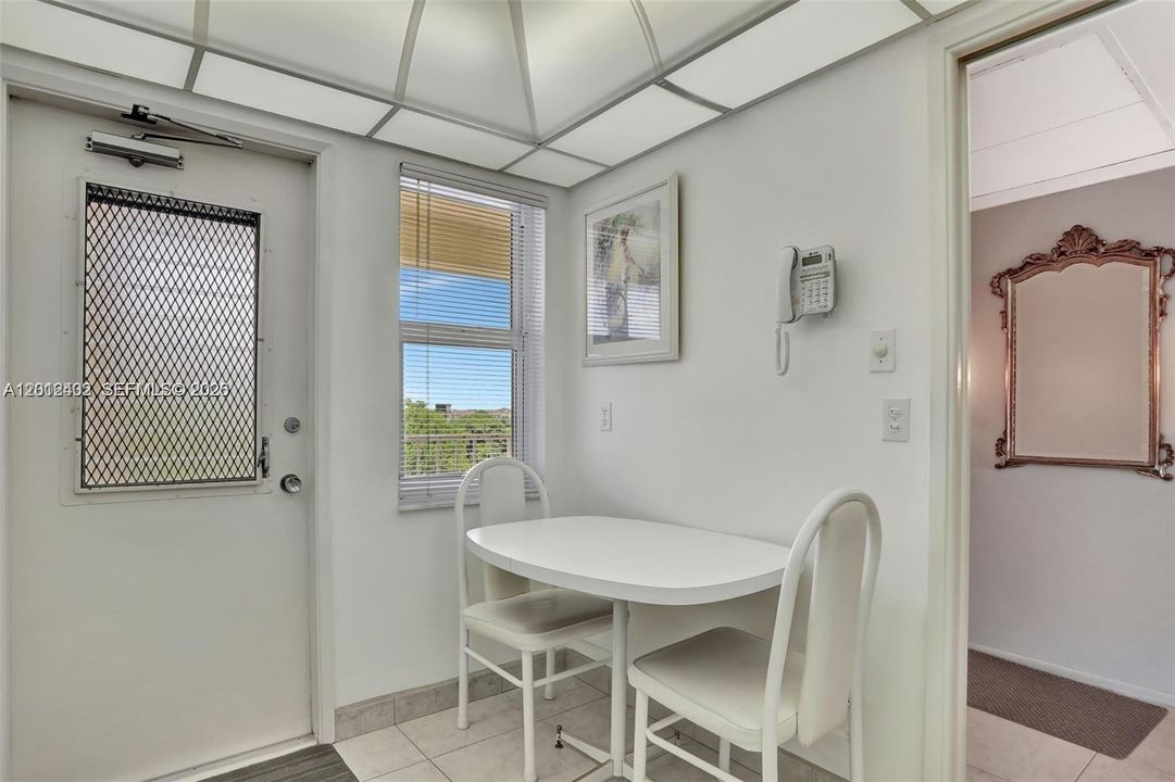 En Venta: $229,000 (2 camas, 2 baños, 1064 Pies cuadrados)