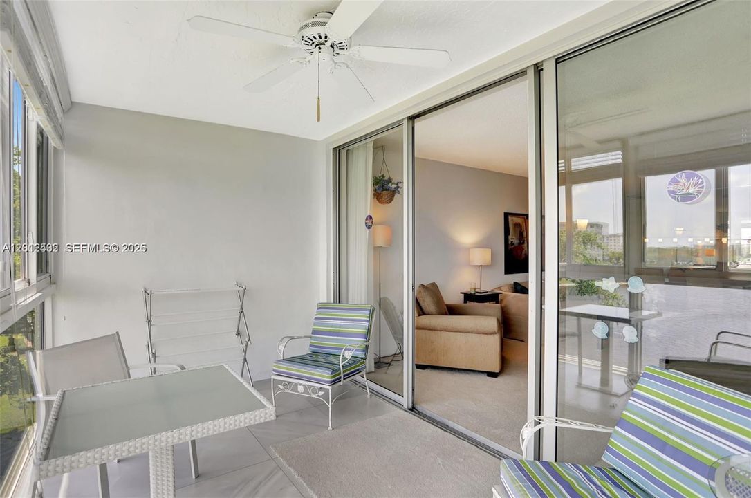 En Venta: $229,000 (2 camas, 2 baños, 1064 Pies cuadrados)