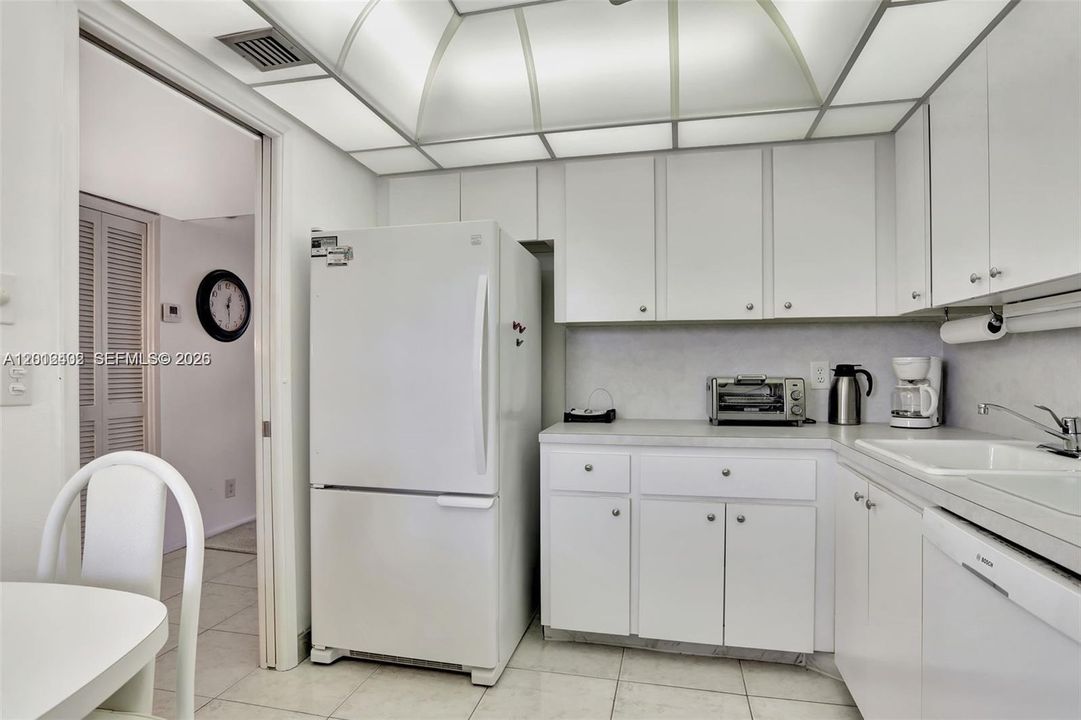En Venta: $229,000 (2 camas, 2 baños, 1064 Pies cuadrados)