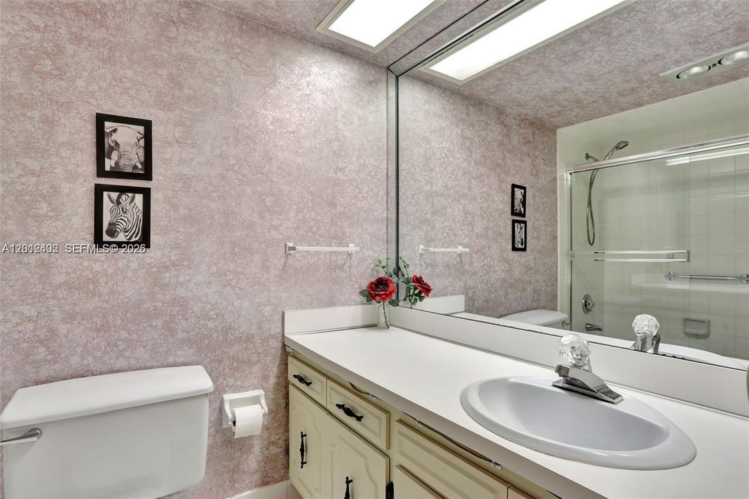 En Venta: $229,000 (2 camas, 2 baños, 1064 Pies cuadrados)