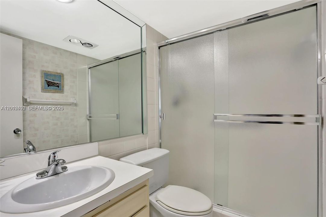 En Venta: $229,000 (2 camas, 2 baños, 1064 Pies cuadrados)