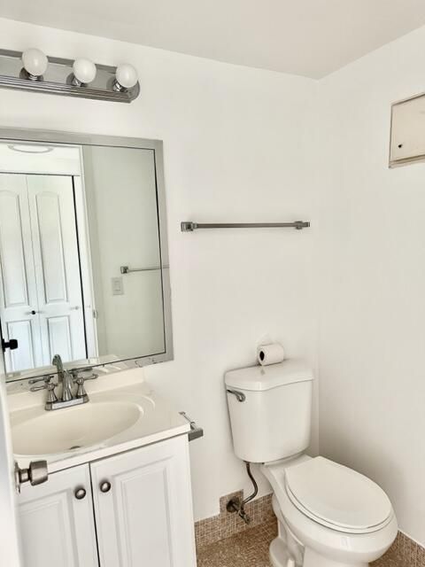 1/2 Bathroom