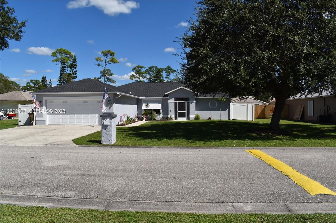 For Sale: $450,000 (3 beds, 2 baths, 2280 Square Feet)