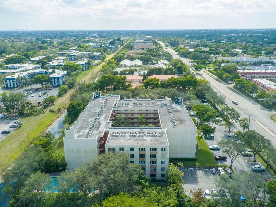 Activo con contrato: $150,000 (2 camas, 2 baños, 900 Pies cuadrados)