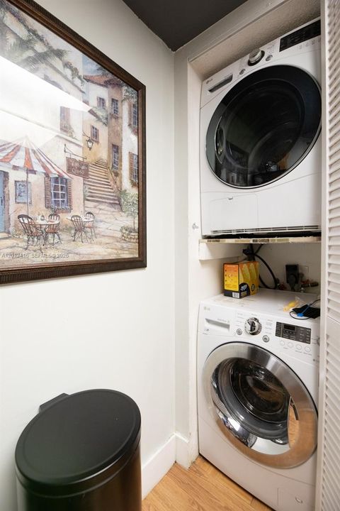 Activo con contrato: $150,000 (2 camas, 2 baños, 900 Pies cuadrados)