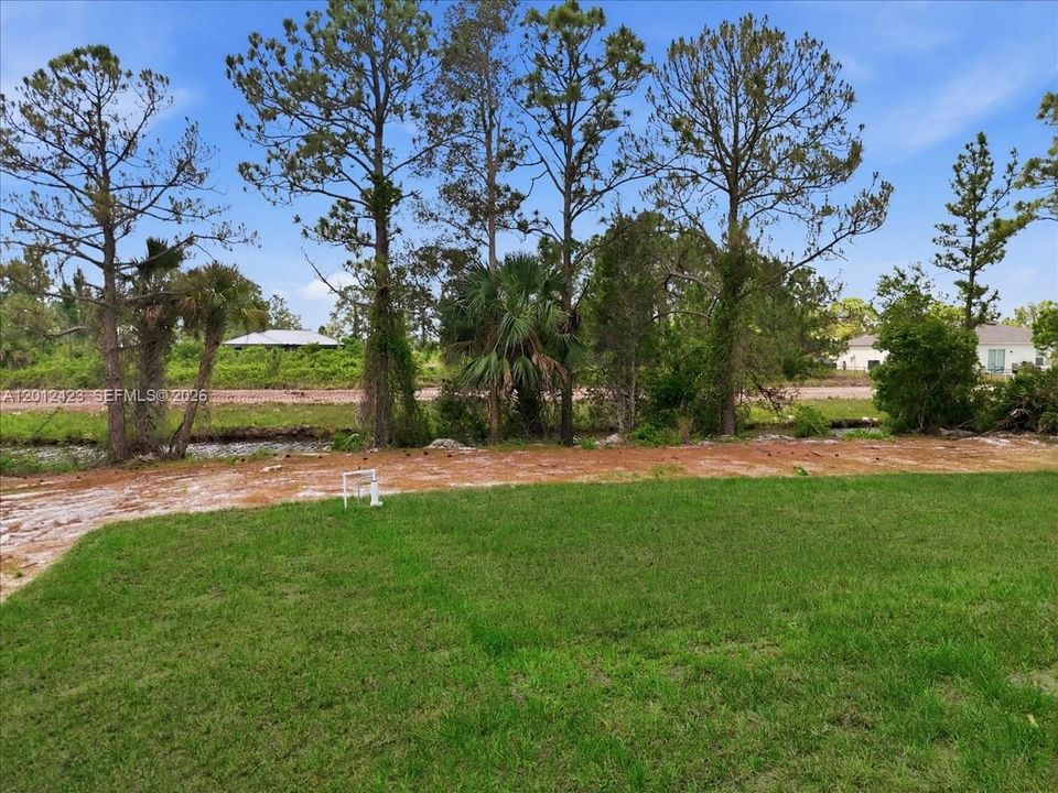 Active With Contract: $320,000 (4 beds, 2 baths, 1570 Square Feet)