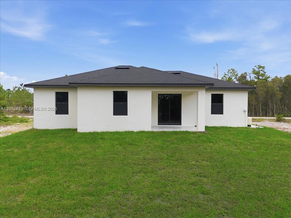 Active With Contract: $320,000 (4 beds, 2 baths, 1570 Square Feet)