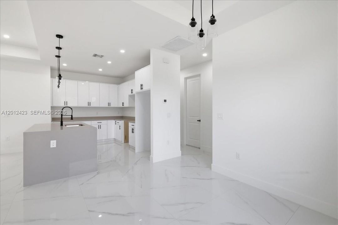 Active With Contract: $320,000 (4 beds, 2 baths, 1570 Square Feet)
