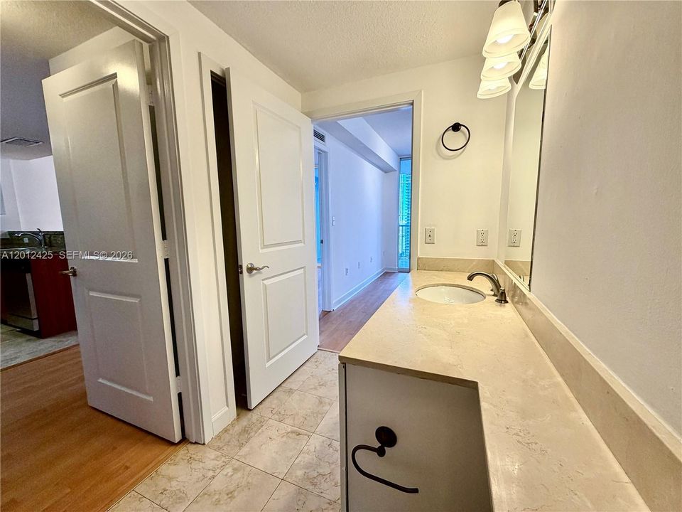 En Venta: $395,000 (1 camas, 1 baños, 630 Pies cuadrados)