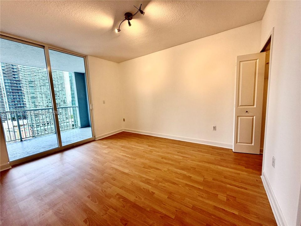 En Venta: $395,000 (1 camas, 1 baños, 630 Pies cuadrados)