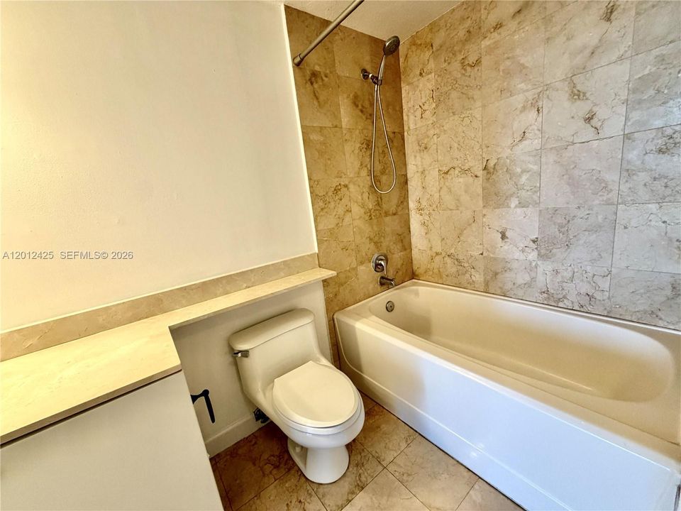 En Venta: $395,000 (1 camas, 1 baños, 630 Pies cuadrados)
