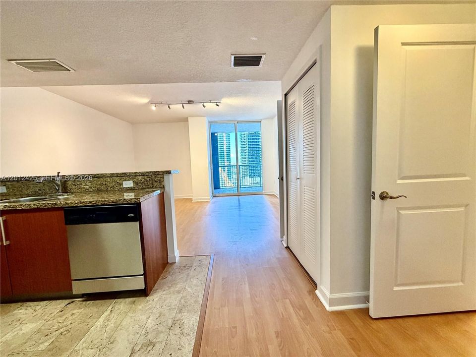 En Venta: $395,000 (1 camas, 1 baños, 630 Pies cuadrados)