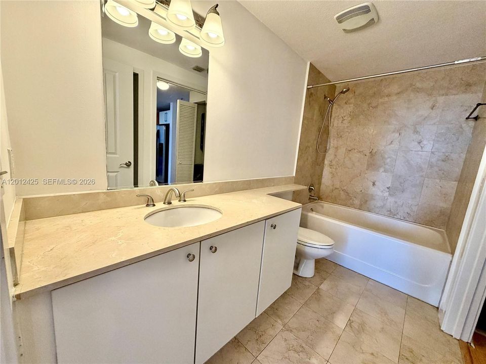 En Venta: $395,000 (1 camas, 1 baños, 630 Pies cuadrados)
