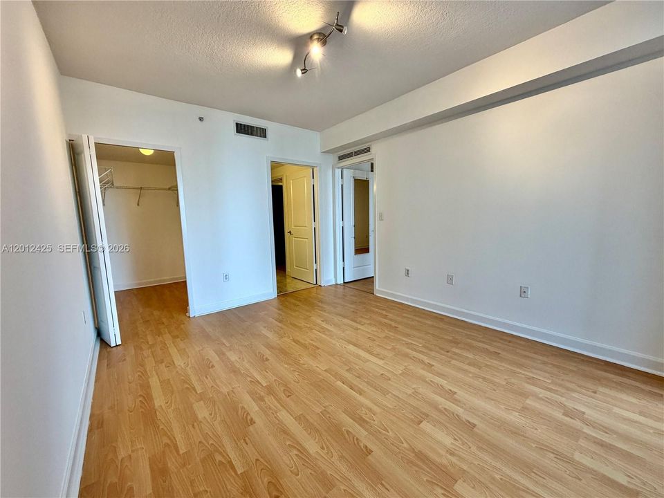 En Venta: $395,000 (1 camas, 1 baños, 630 Pies cuadrados)