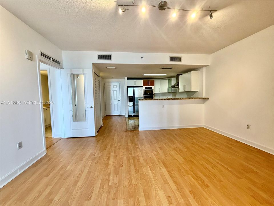 En Venta: $395,000 (1 camas, 1 baños, 630 Pies cuadrados)