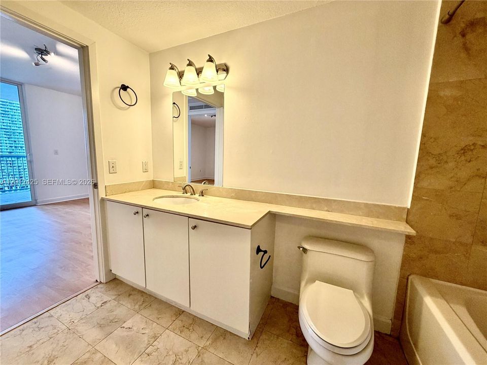 En Venta: $395,000 (1 camas, 1 baños, 630 Pies cuadrados)
