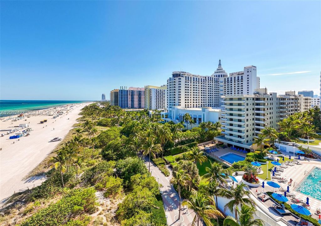 Active With Contract: $949,000 (2 beds, 2 baths, 1231 Square Feet)