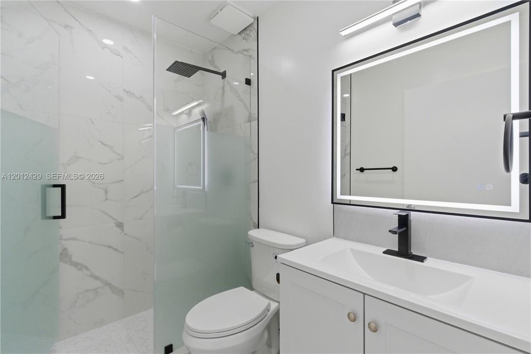 Недавно арендовано: $3,900 (4 спален, 3 ванн, 1225 Квадратных фут)