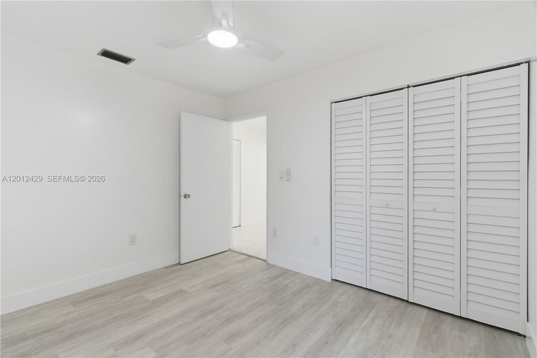 Недавно арендовано: $3,900 (4 спален, 3 ванн, 1225 Квадратных фут)