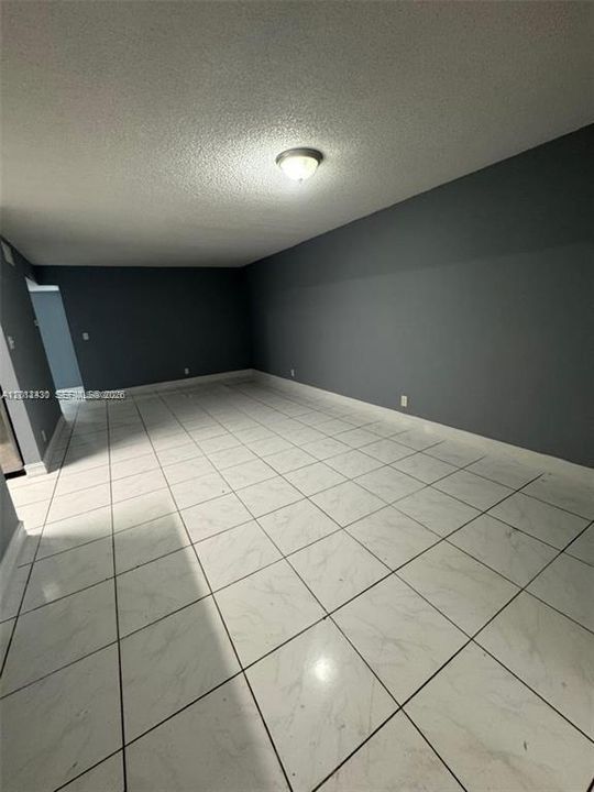 For Sale: $320,000 (4 beds, 2 baths, 1440 Square Feet)