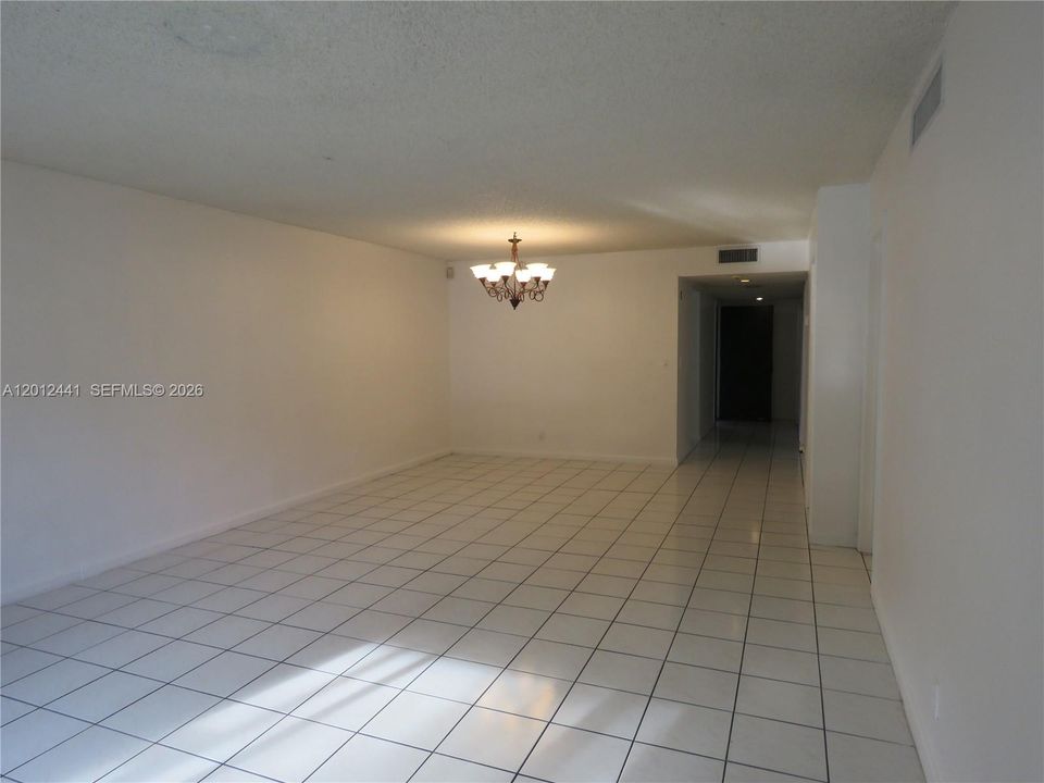 Active With Contract: $265,000 (2 beds, 2 baths, 1256 Square Feet)