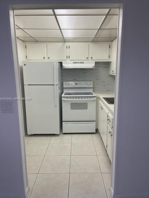 For Rent: $1,400 (1 beds, 1 baths, 593 Square Feet)