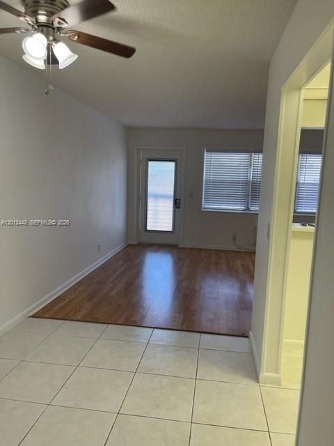 For Rent: $1,400 (1 beds, 1 baths, 593 Square Feet)