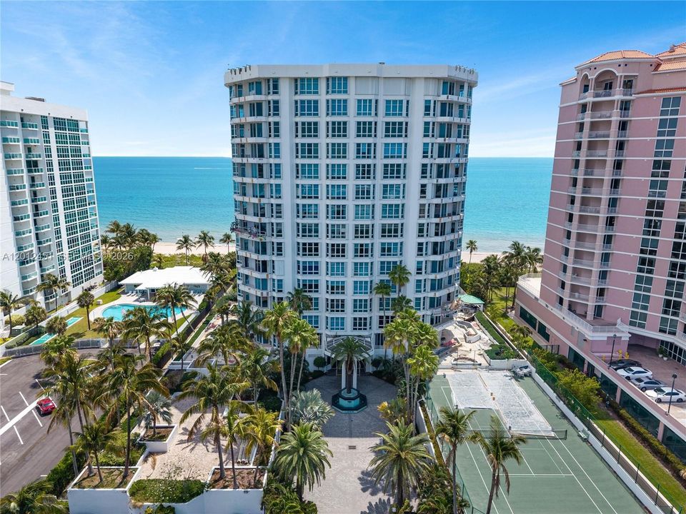 For Sale: $1,599,000 (3 beds, 3 baths, 2768 Square Feet)