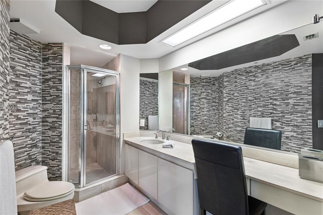 For Sale: $1,599,000 (3 beds, 3 baths, 2768 Square Feet)