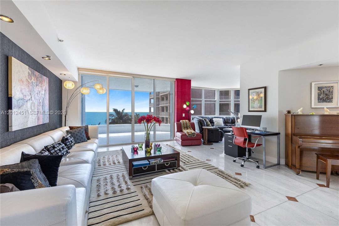 For Sale: $1,599,000 (3 beds, 3 baths, 2768 Square Feet)