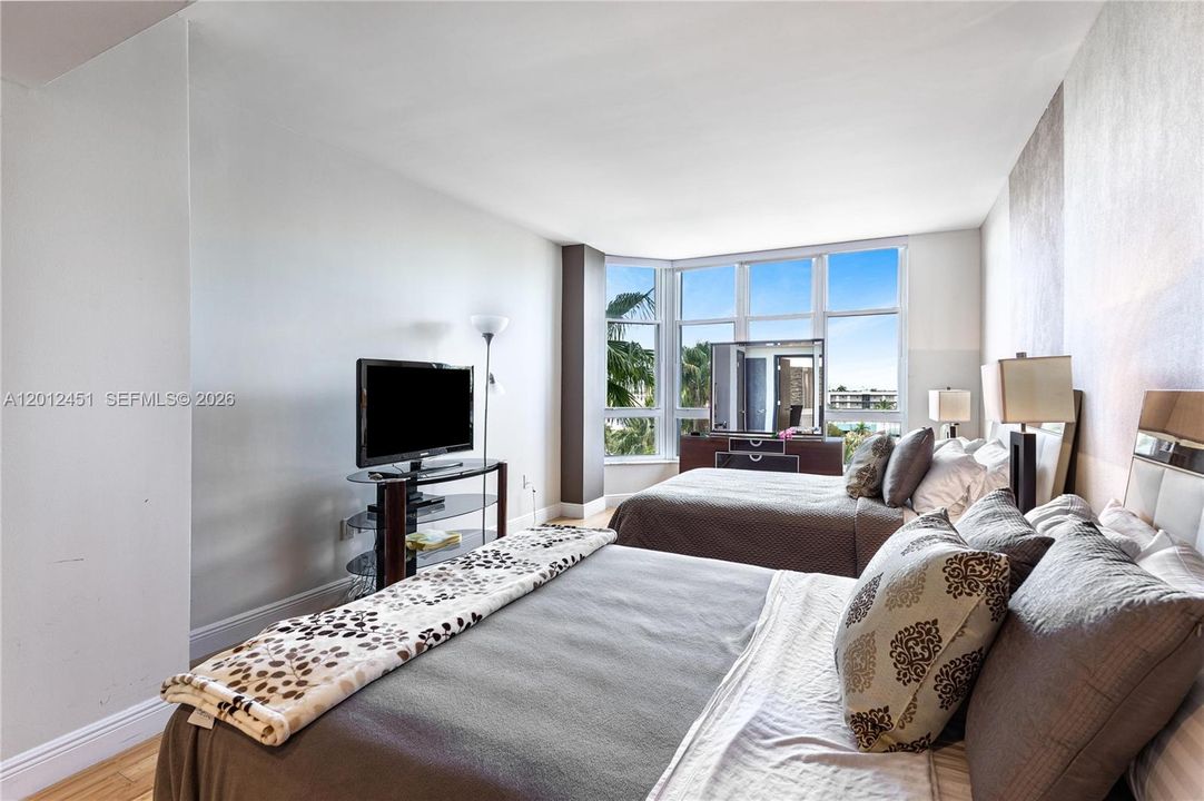 For Sale: $1,599,000 (3 beds, 3 baths, 2768 Square Feet)