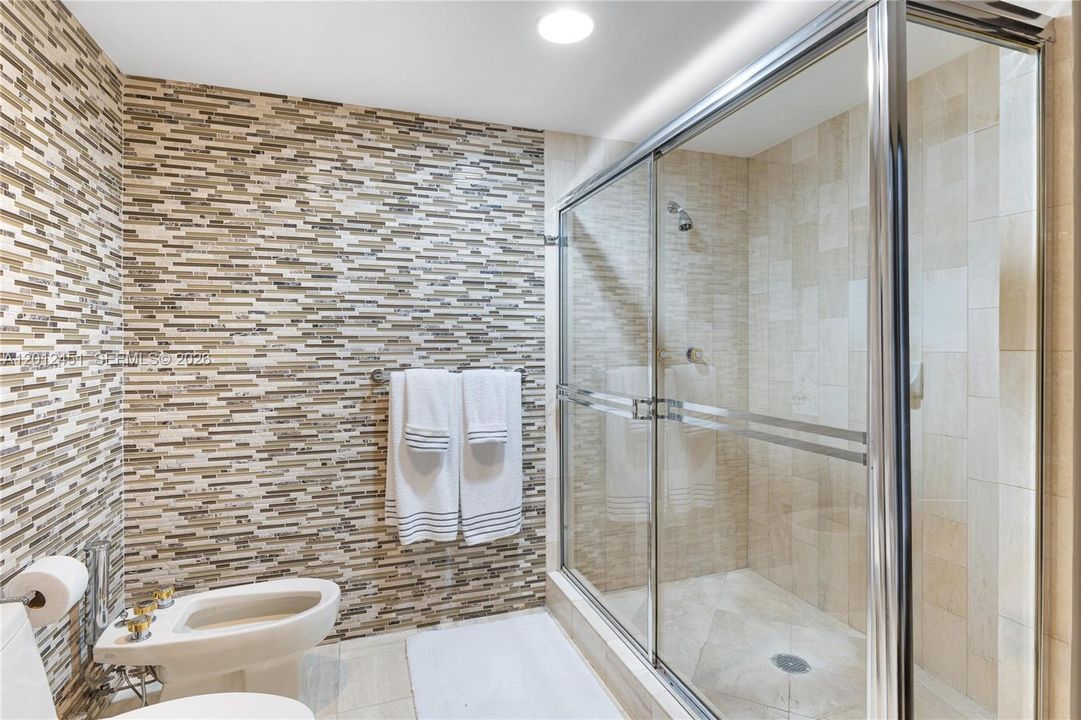 For Sale: $1,599,000 (3 beds, 3 baths, 2768 Square Feet)