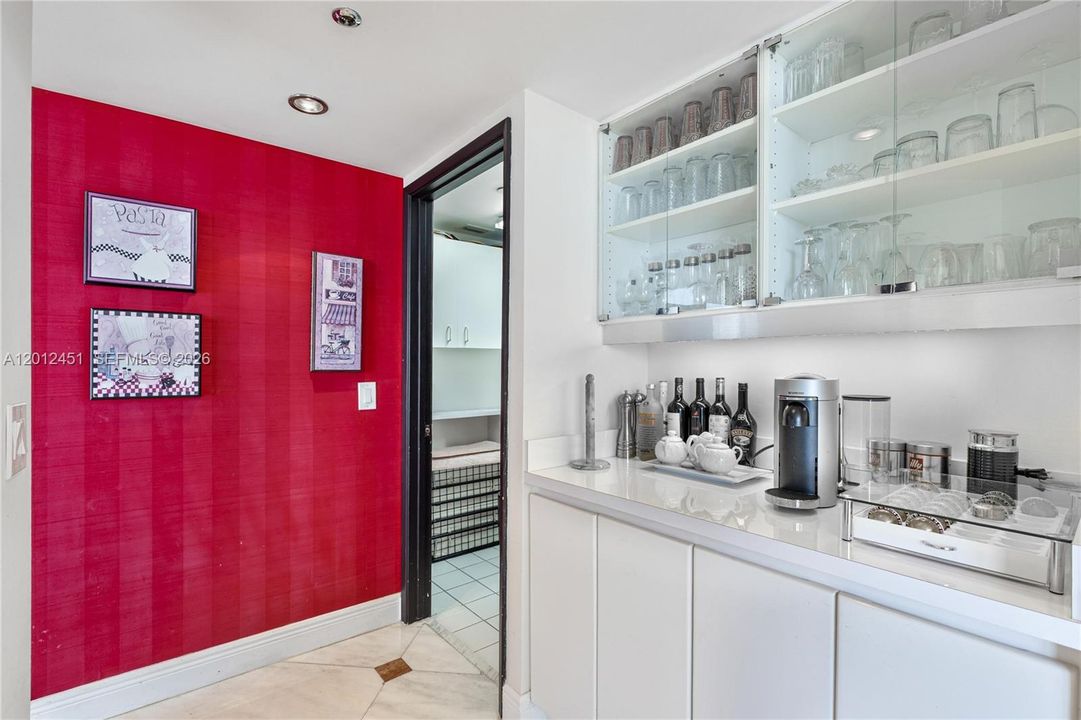 For Sale: $1,599,000 (3 beds, 3 baths, 2768 Square Feet)