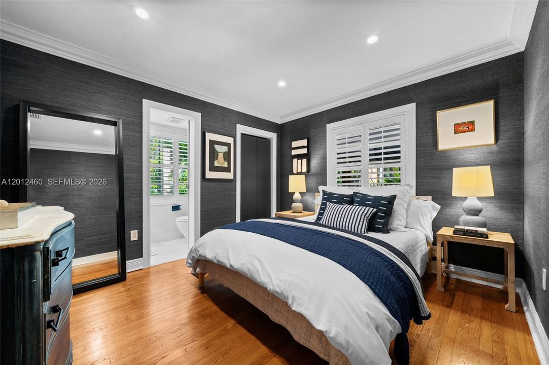 Recently Sold: $750,000 (3 beds, 2 baths, 1104 Square Feet)